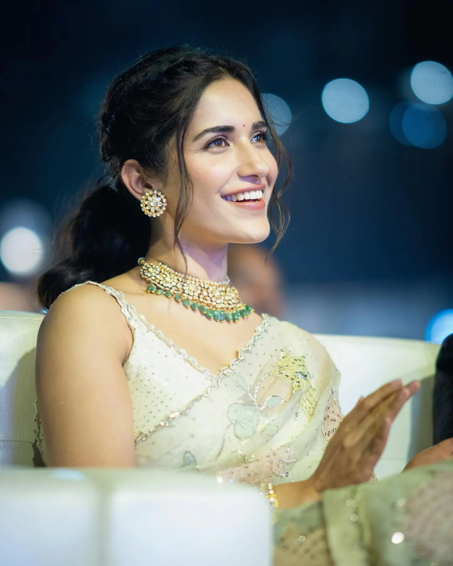 Ruhani Sharma - ruhani-sharma-sexy-45.webp
